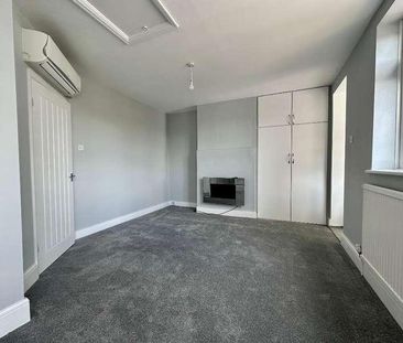South Crescent, Southend On Sea, Essex, SS2 - Photo 4