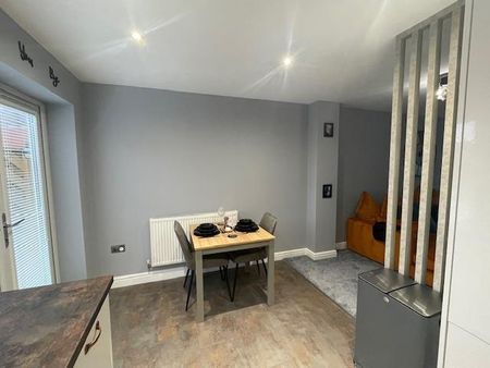 2 bedroom house to rent - Photo 3