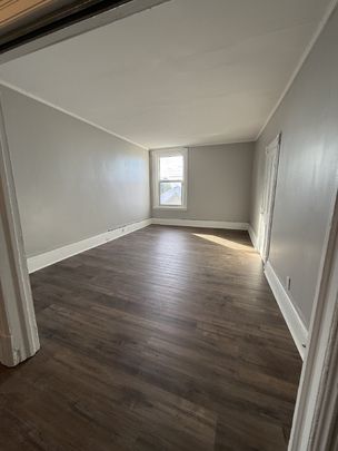 3 - 381 Bronson Avenue - Photo 1