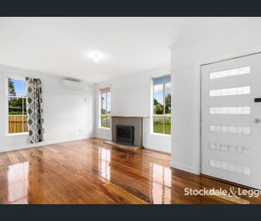 Renovated 2 Bedroom Home - Photo 2