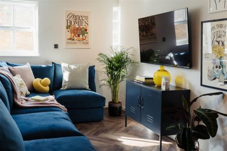 5 bedroom Student Flat to rent in Holland Drive, Arthurs Hill, Newcastle Upon Tyne - Photo 4