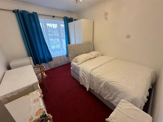 Honister Gardens, HA7 2EH, Stanmore - Photo 1