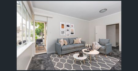 Street-Front on Toorak Road - Photo 2