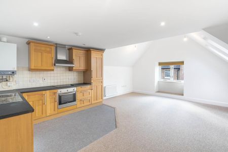 2 bedroom flat to rent - Photo 3