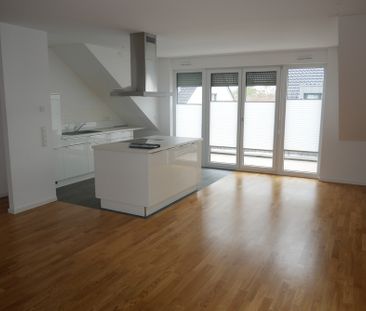 Wiesbaden-Biebrich, Neuwertige Dachgeschosswohnung mit Dachloggia, ... - Photo 4