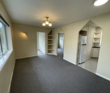 Bright & Secure 2-Bedroom Apartment with Balcony and Garage – Unbea... - Photo 1