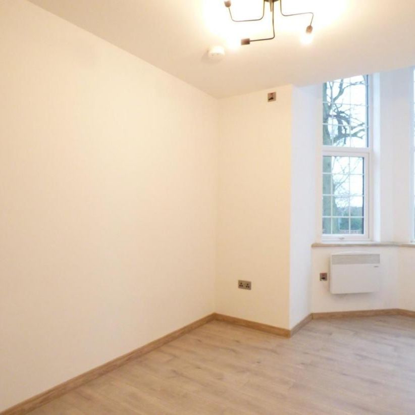 Ferrybridge Road, Castleford - Photo 1