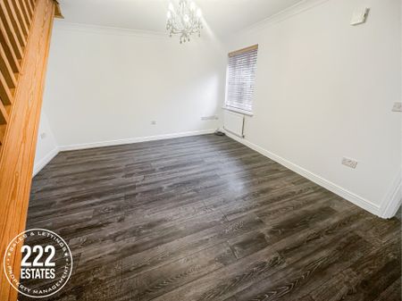 Thorneycroft Drive Warrington WA1 3FW - Photo 2