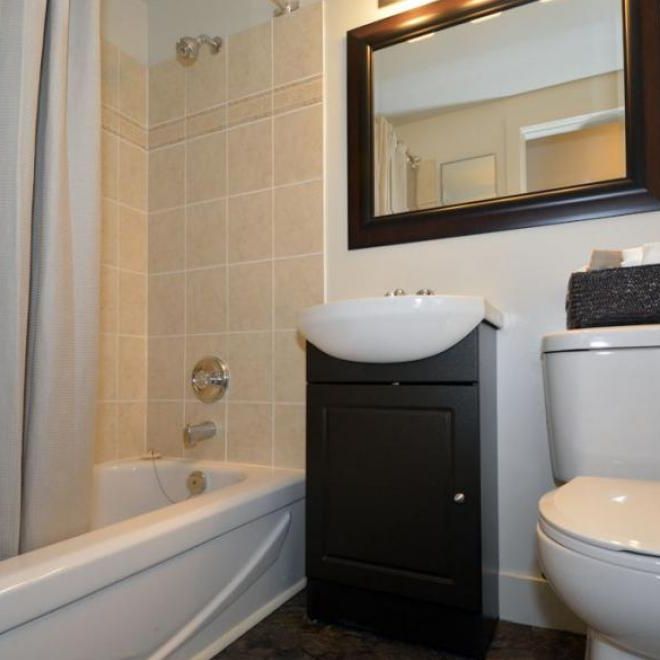 Lakefront Apartments - Photo 1