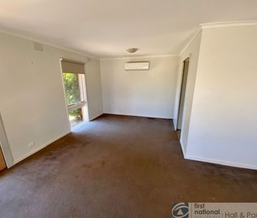 140 Hayrick Lane, Mooroolbark - Photo 6