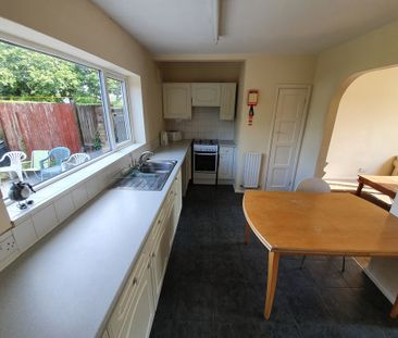 5 Bed Student Accommodation - Photo 4