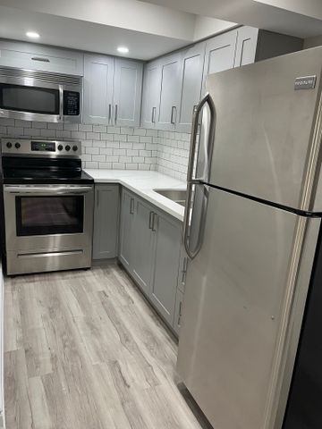 For Lease - 34 Ebury (LOWER) Drive, Brampton, Ontario - Photo 4