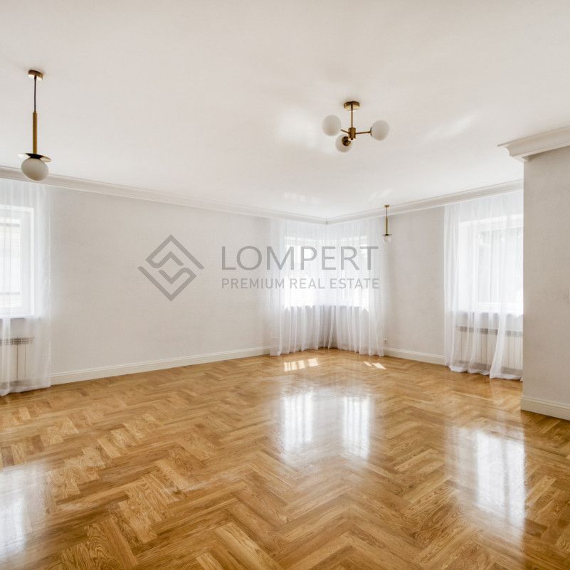 Nowa, unikatowa rezydencja z dużym ogrodem - Zdjęcie 1