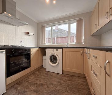 Warden Hill, Cheltenham GL51 3HD - Photo 4