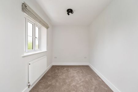 4 bedroom detached house to rent, - Photo 2