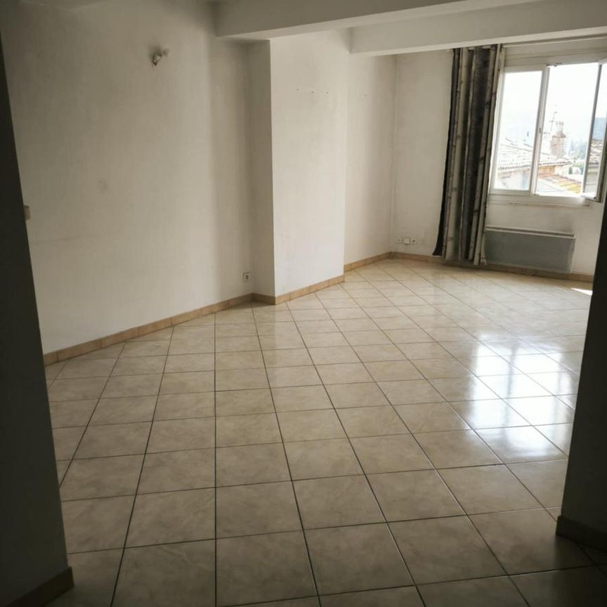 Location Appartement 3 pièces 69m² DRAGUIGNAN 83300 - Photo 1