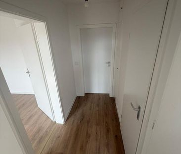 Moderne 3-Zimmer-DG-Wohnung in Essen-Schonnebeck! - Photo 5