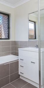 Neat 3 Bedroom Duplex in Sought After Location - Photo 4