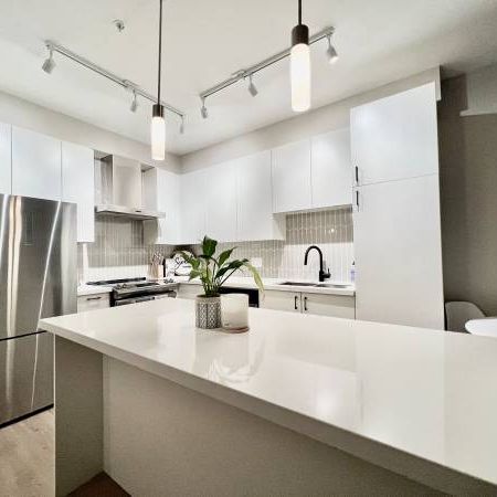 1 BEDROOM, 1 BATHROOM + DEN CONDO AVAILABLE APRIL 1ST - Photo 3