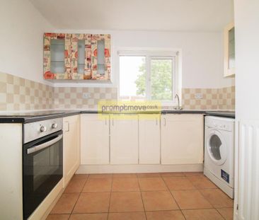 3 bedroom end of terrace house to rent - Photo 4