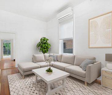 Federation Home With Refreshed Interiors In Great Location - Double... - Photo 5