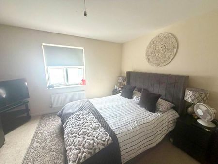 4 bedroom townhouse to rent - Photo 2