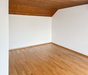 Attraktive 2.5-Zimmer-Dachwohnung in Wittenbach - Foto 1