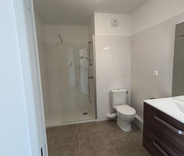 location Appartement T2 DE 40.13m² À TRETS - Photo 2