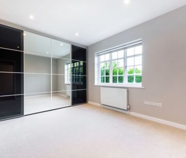 1 Bed Flat, Midholm Close, NW11 - Photo 2