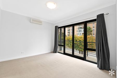 15b Leeder Street - Photo 3
