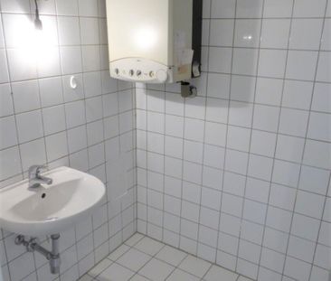 Provisionsfrei: Unbefristeter 59m² Altbau mit 2 Zimmern und Lift - ... - Photo 4