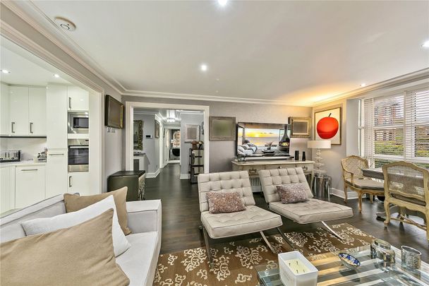 Oriel Drive, London, SW13 flat to rent - Photo 1