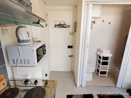 Logement à Paris, Location meublée - Photo 4