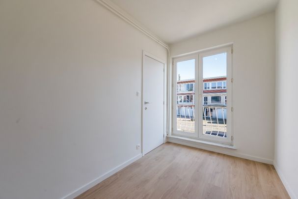 Volledig gerenoveerd instapklaar appartement met terras - Photo 1