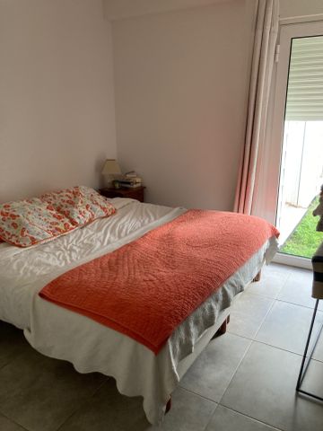 Location Appartement 6 pièces 147m² ST DENIS 97400 - Photo 5