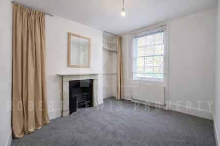 Characterful Two-Bedroom Maisonette Camden Town – Arlington Road, NW1 7ES - Photo 3
