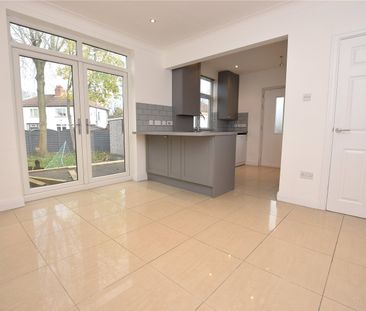 158, King Lane, Moortown, Leeds, LS17 6AA - Photo 3