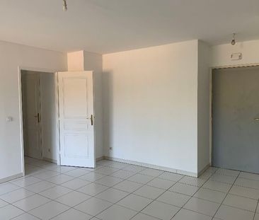 Location appartement Marseille 8ème (13008) - Photo 2