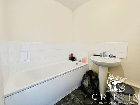 Falcon Avenue, Grays, RM17 - Photo 4