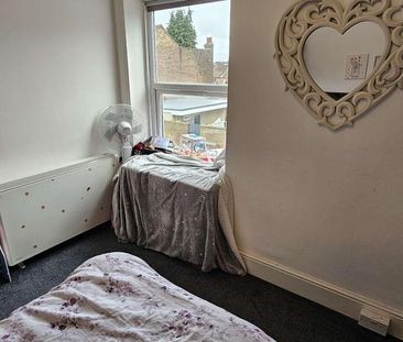 2 bedroom maisonette to rent - Photo 1