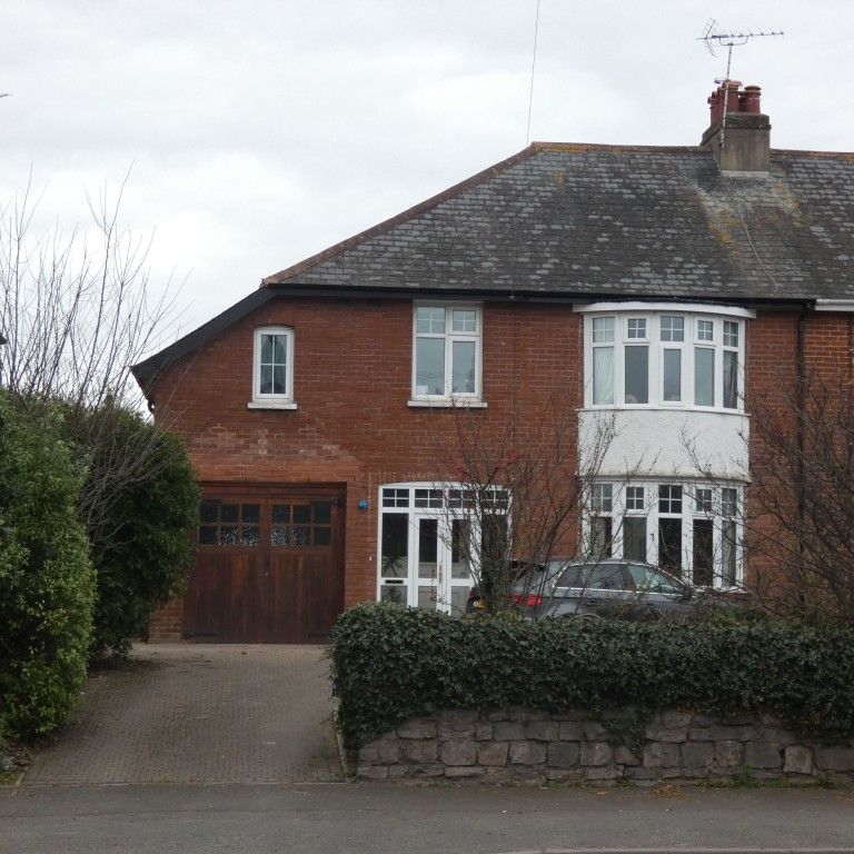 3 bed Semi-Detached - To Let - Photo 1