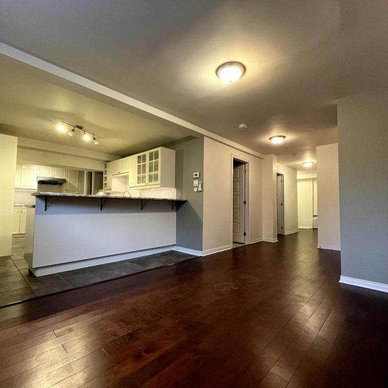 Grand 4 1/2 lumineux à louer - Photo 1