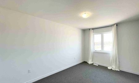 For Lease - 26 Bellhouse Avenue, Brantford, Ontario - Photo 4