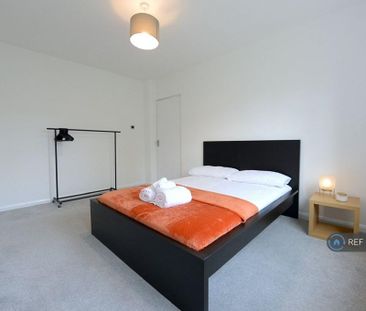 2 bedroom flat to rent - Photo 6