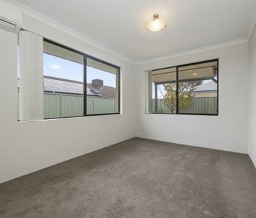 Stunning 4-Bedroom Family Home � Prime Location - Photo 4