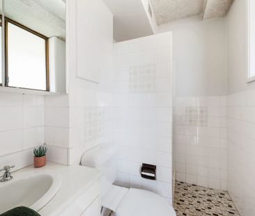 Light-Filled Coastal Apartment - Photo 1