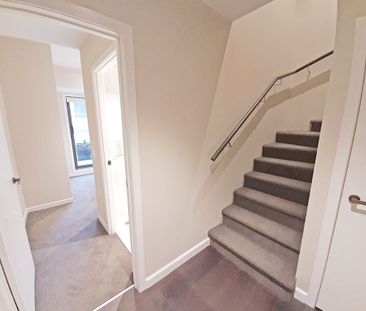 Double Level Apartment in Great Location - Photo 5