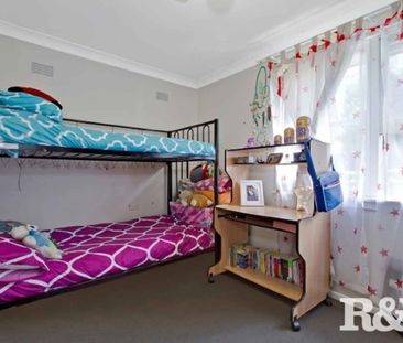 Family Home - Photo 2