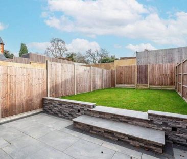 4 bedroom terraced house to rent - Photo 3