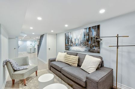 For Lease - 717 Palmerston Avenue, Toronto, Ontario - Photo 2